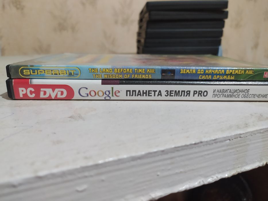 DVD - диски з фільмами ціна за всі