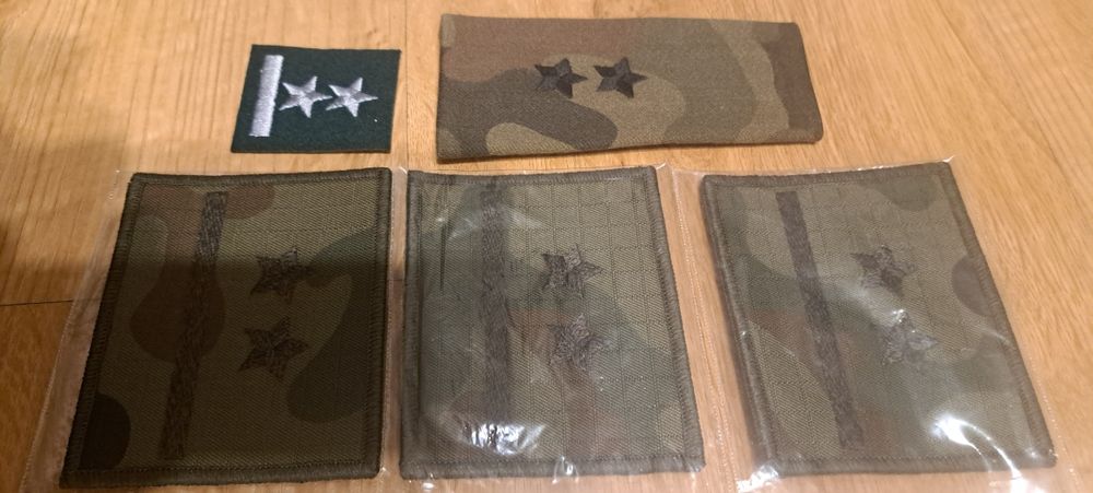 Nowe dystynkcje, kompletne pagony podporucznik