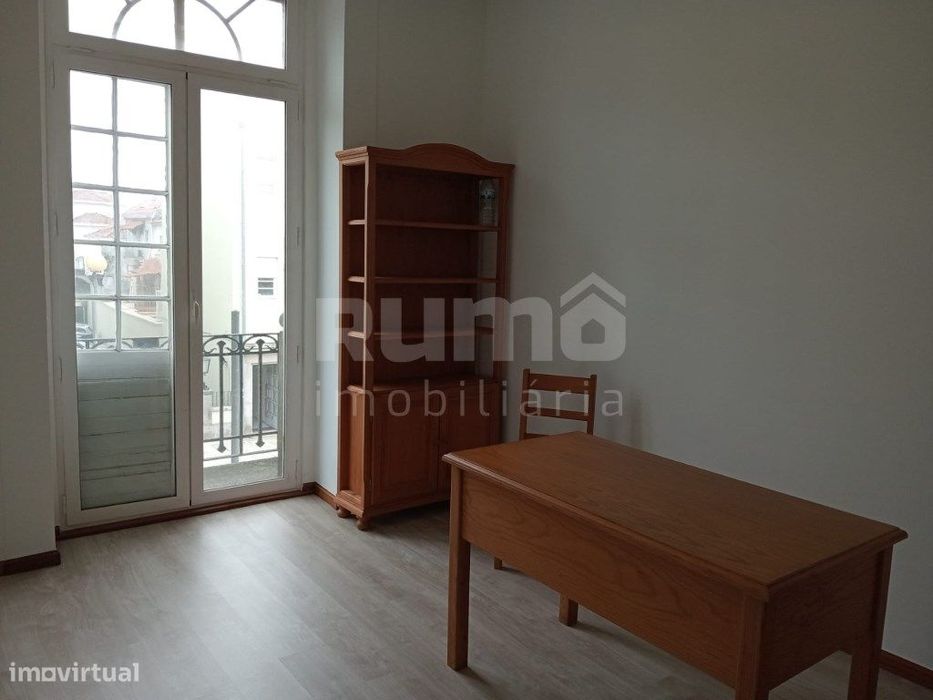 Espaço Comercial no Centro da Cidade com Potencial para Conversão e...