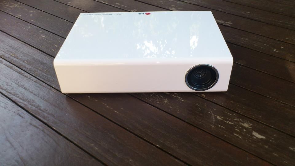 Lg projektor Kino domowe 700 lumen HD - Full Hd bardzo jasny