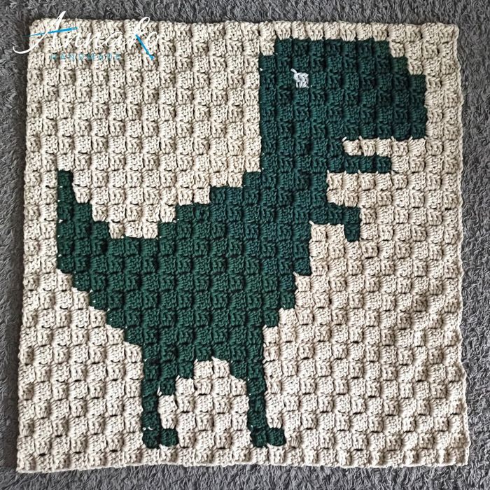 Kwadratowy dywanik Dinozaur