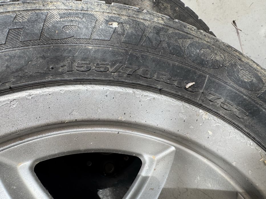 vendo jante 13 com pneus