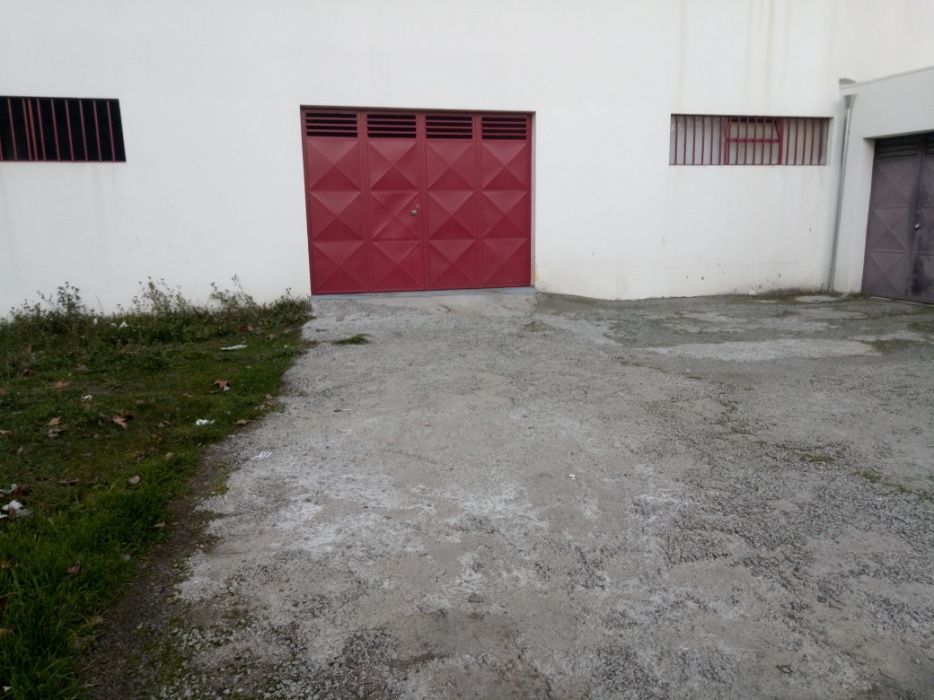 Garagem fechada em Bragança