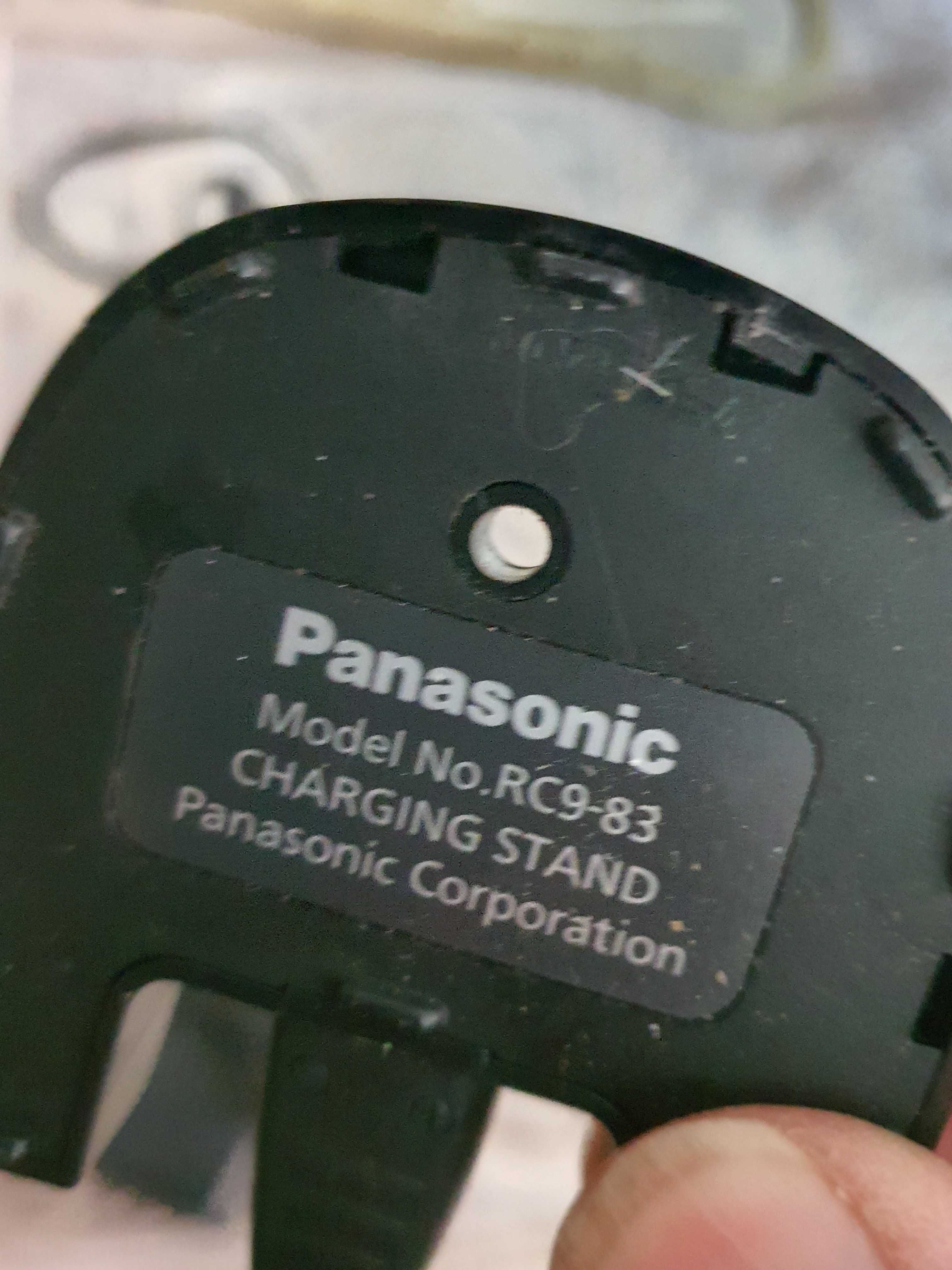 Зарядку в компл. для электробритвы Panasonic RC9-83 в отл. состоянии.