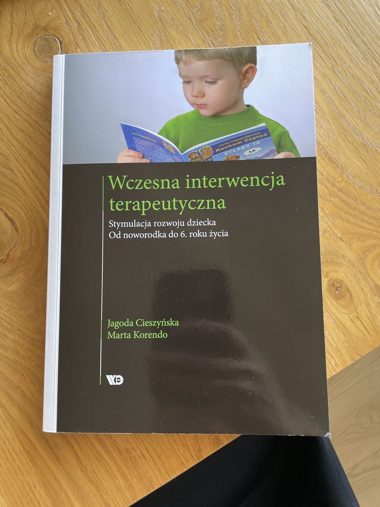 Wczesna inferwencja terapeutyczna Jagoda Cieszyńska Marta Krendo