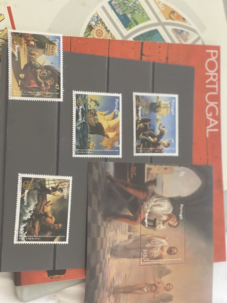 Lote de 57 selos portugueses