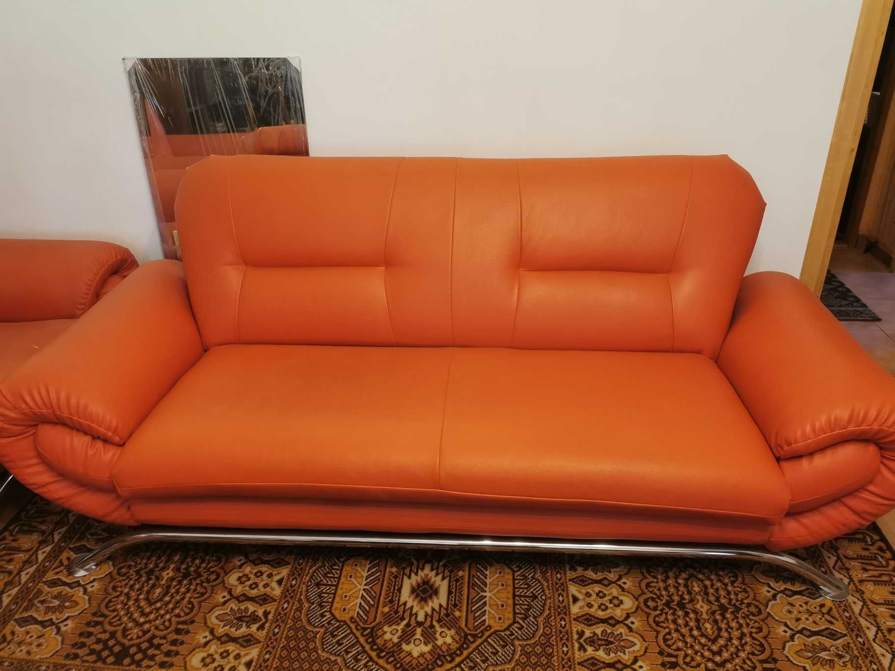 Komplet wypoczynkowy-kanapa i 2 fotele