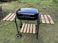 Grill węglowy czarny
