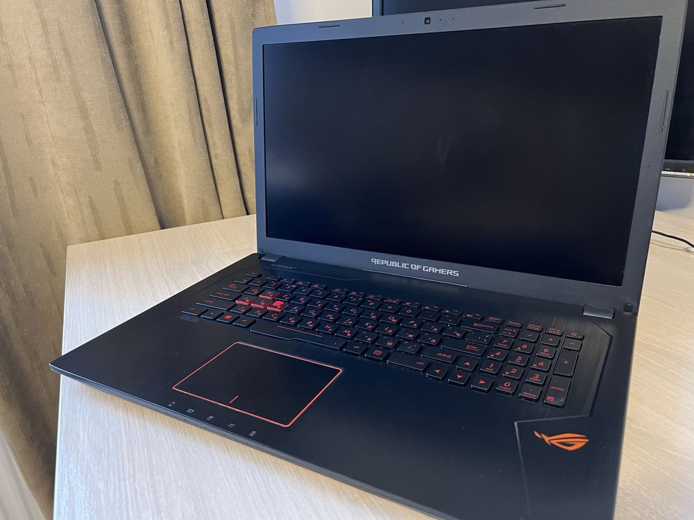 Iгровий ноутбук Asus ROG Strix GL753VE