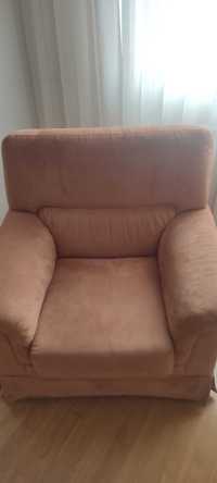 Vendo 3 Sofás: 2 individuais e 1 com dois lugares