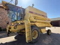 New Holland TX32