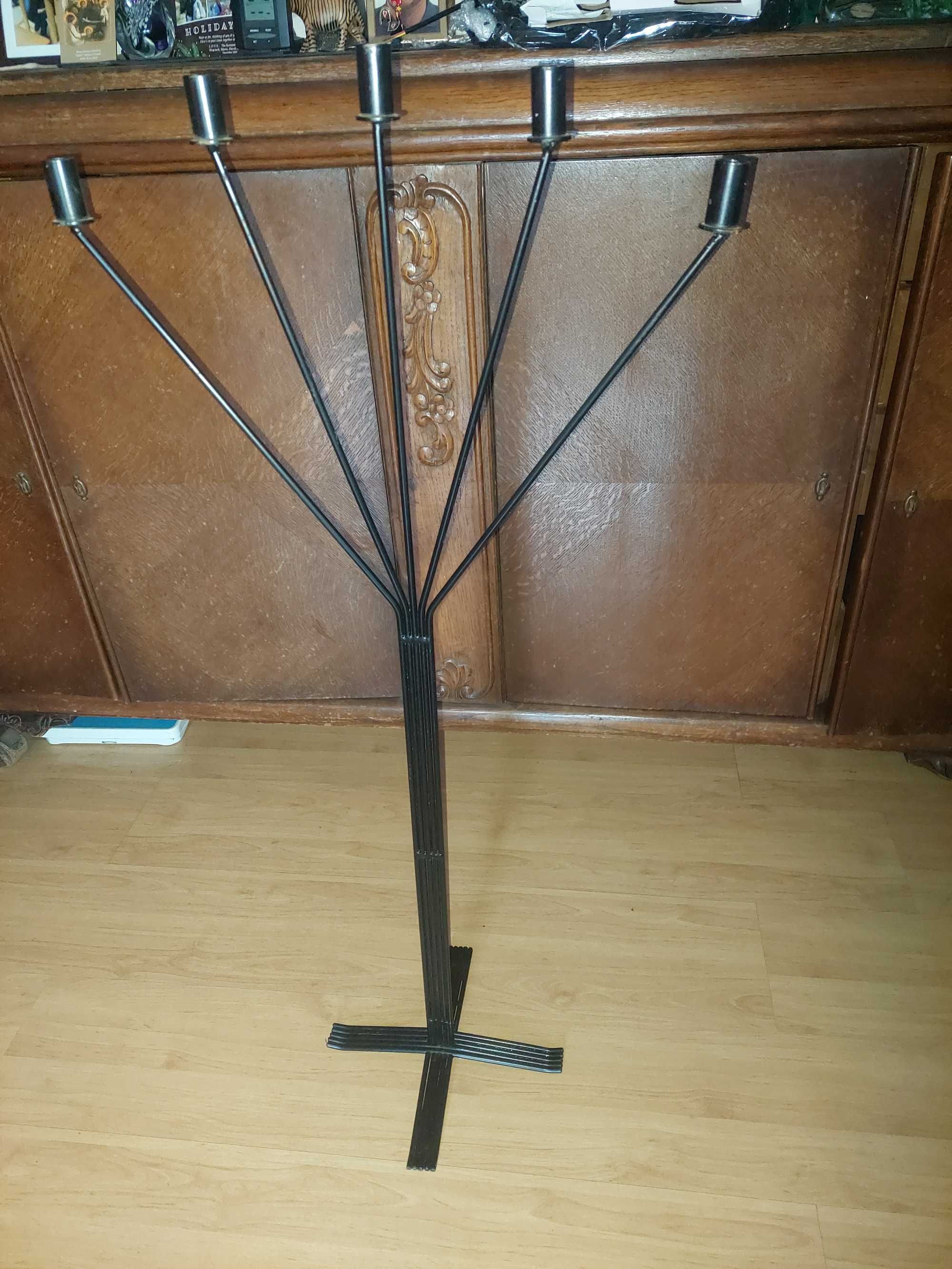 Modern metalowy pięcioramienny stojący świecznik wys. 105cm Tanio