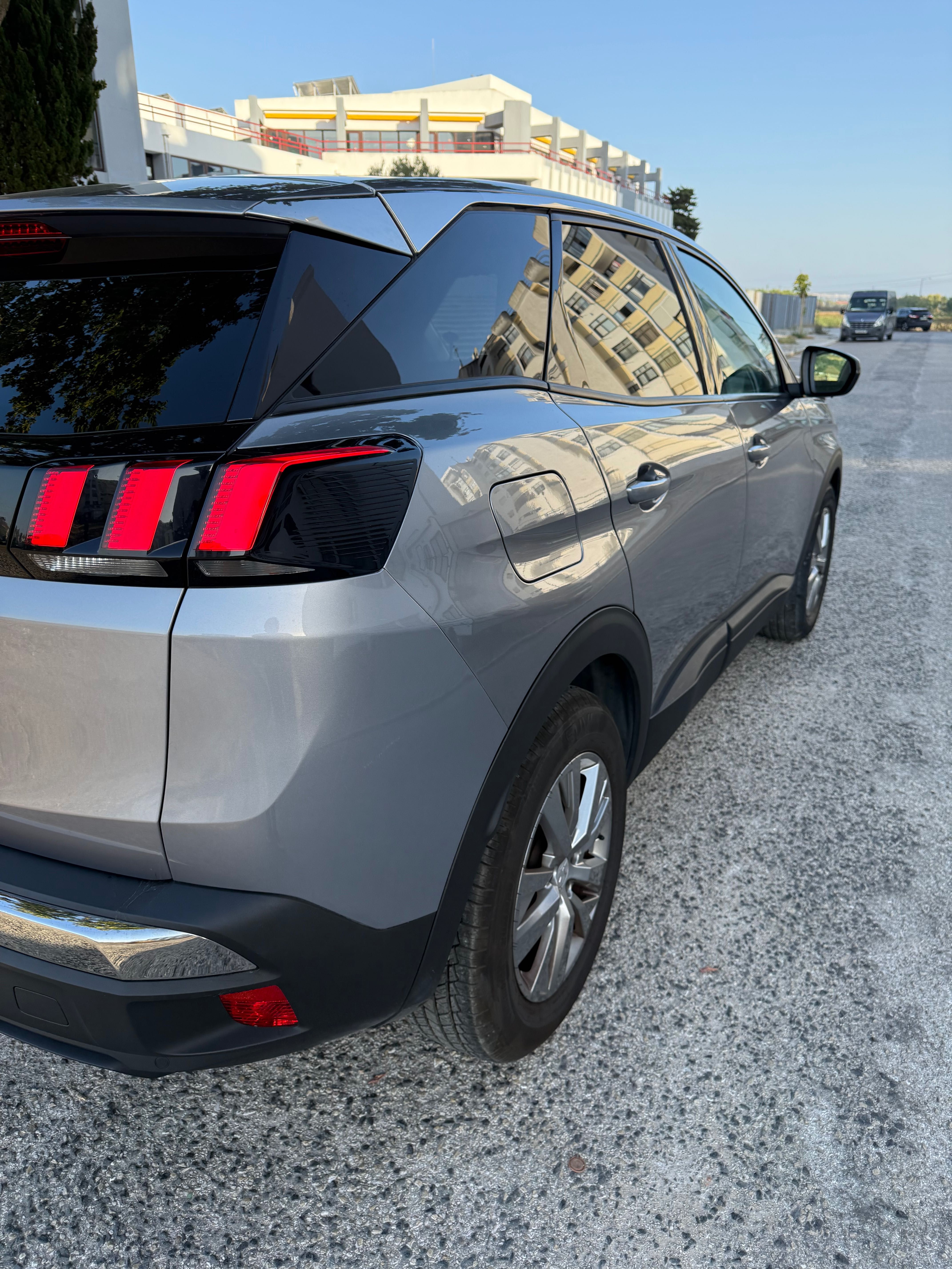 Peugeot 3008 1.2 PureTech | 2019 | Gasolina | Quase Novo com Garantia