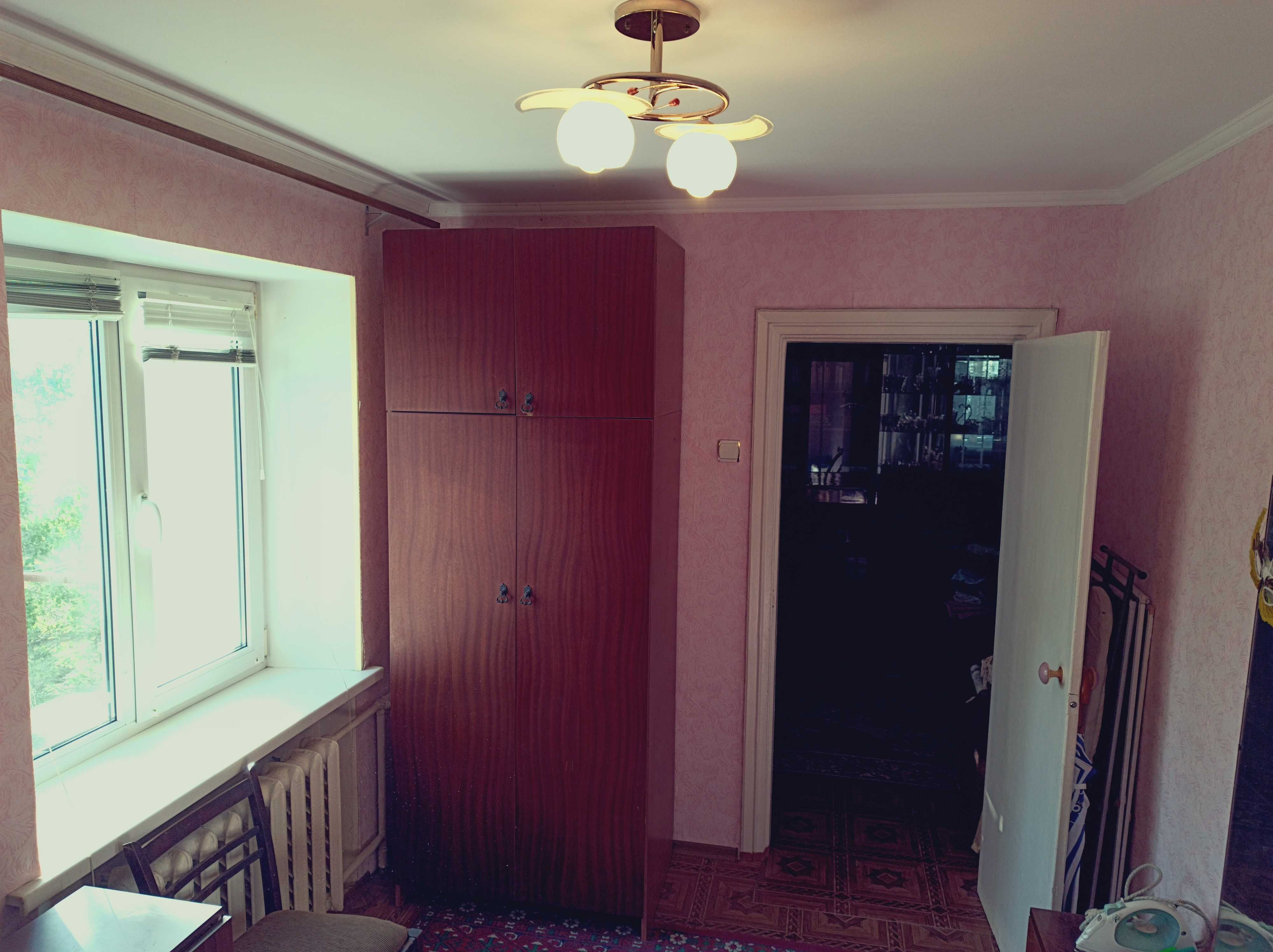 Продам 4-комнатную квартиру в Лесках, 62,8 кв.м в хорошем состоянии.