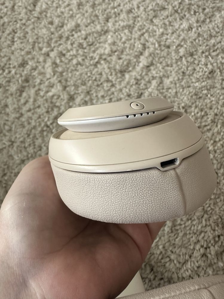 Beats studio 3 wireless desert sand