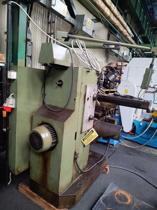 Frezarka uniwersalna FWD-32