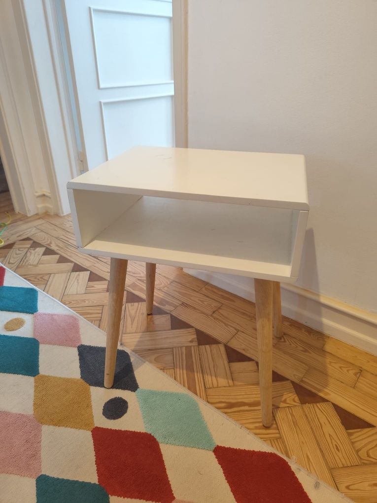 Mesa de cabeceira