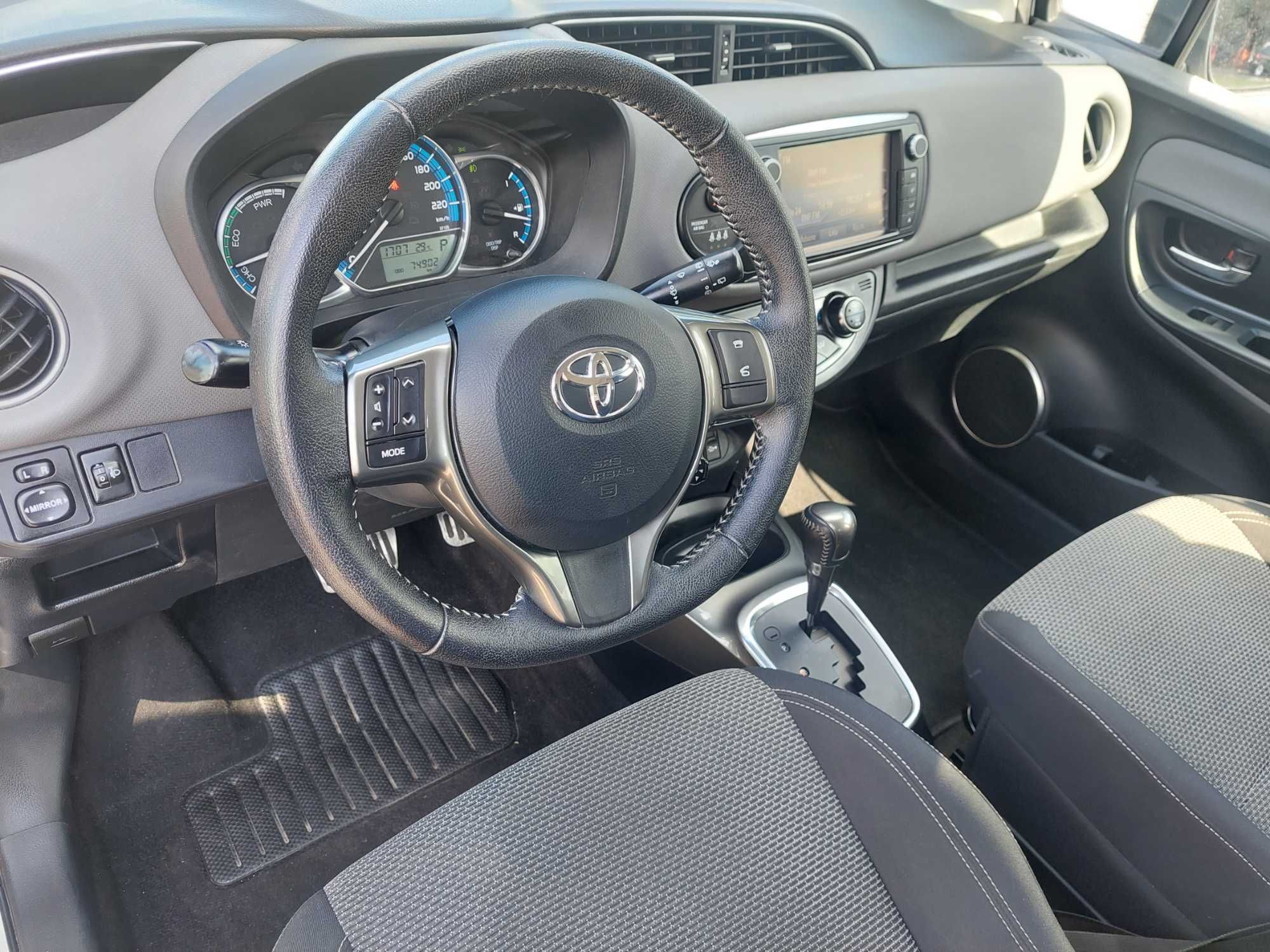 Toyota Yaris III Hybrid AUTOMAT* Tempmat* Kamera * Zarejestrowany w PL
