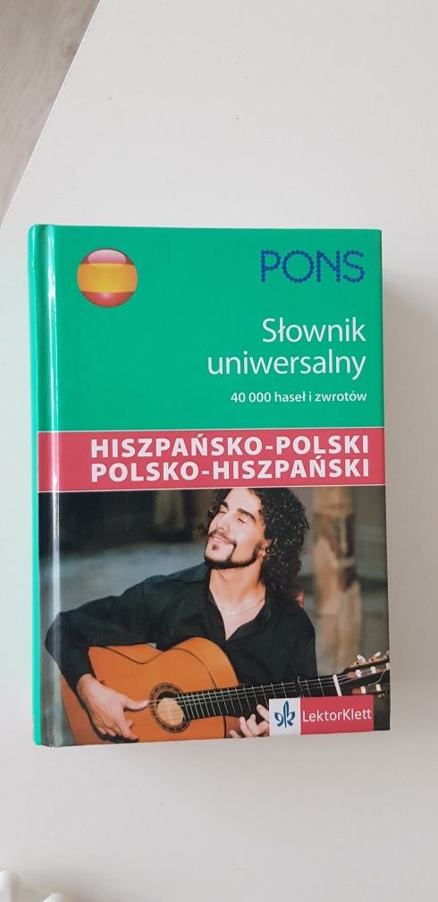 Nowy słownik hiszpańsko-polski