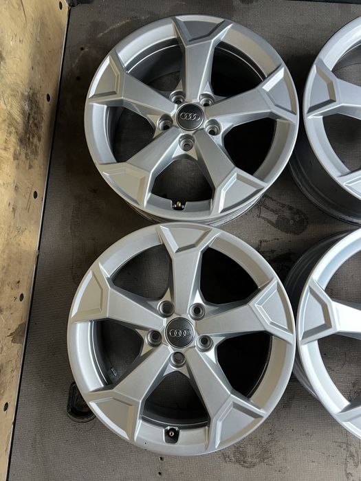 Оригінальні диски Audi 5 112 R17 A4 S4 B9 A6 A3 Q3 Q2 Q5 Volkswagen