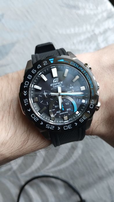 Zegarek solarny Casio Edifice Efs 550PB-1A