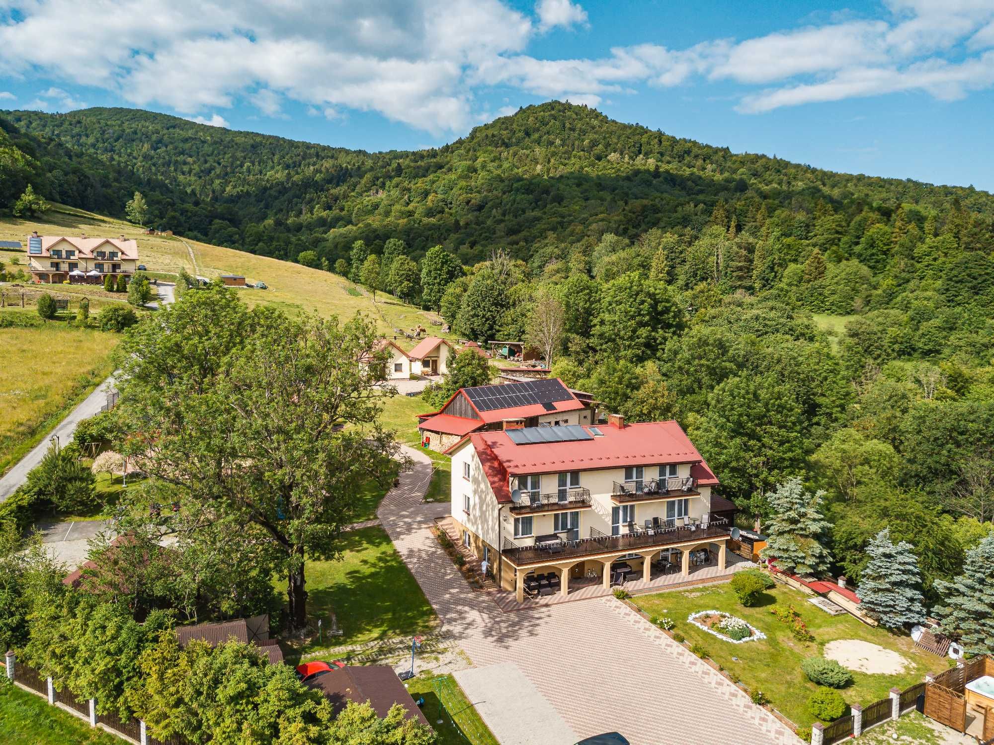 Apartament,  jacuzzi w górach, sauna. Bieszczady noclegi wakacje 2025r