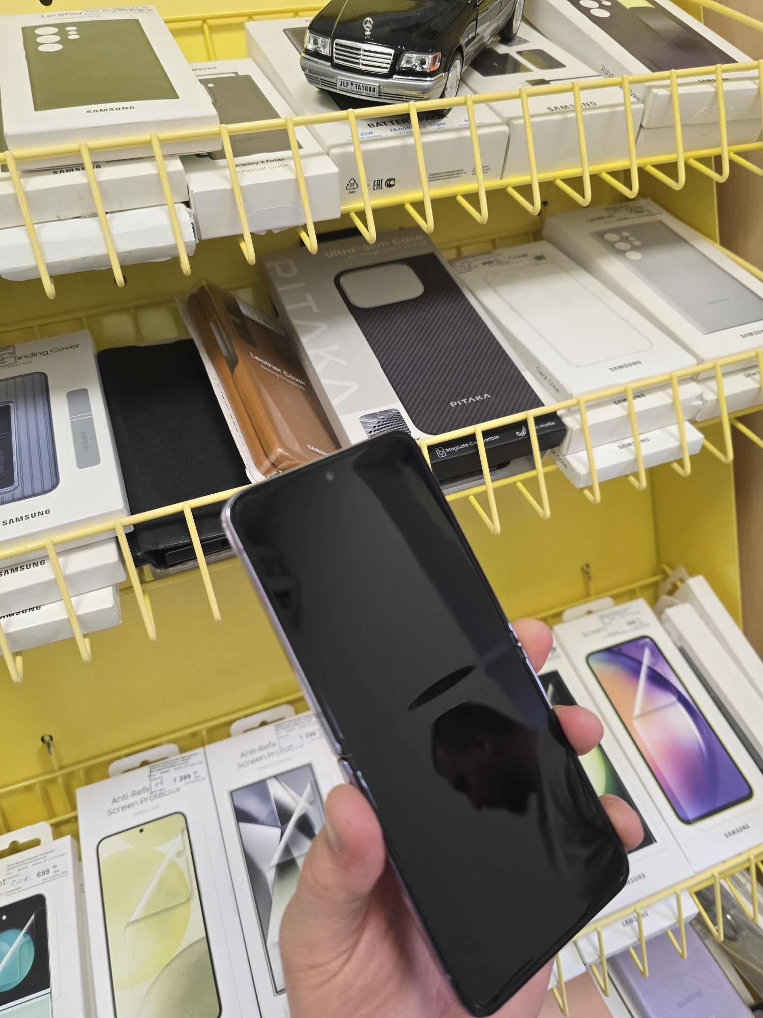 Samsung Galaxy Flip 4 8/256gb офіційний телефон