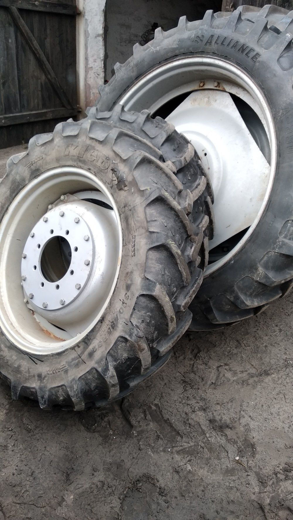 Koła wąskie 11.2r24 12.4r36 Case same Deutz fahr Lamborghini lampo