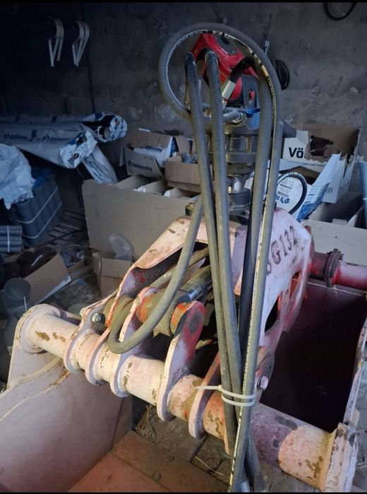 Грейфер SG-132 + ротатор Baltrotors GR30003L ( майже новий )