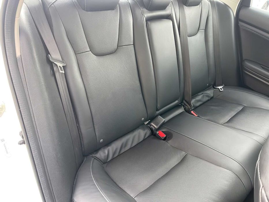 Honda Insight      2020