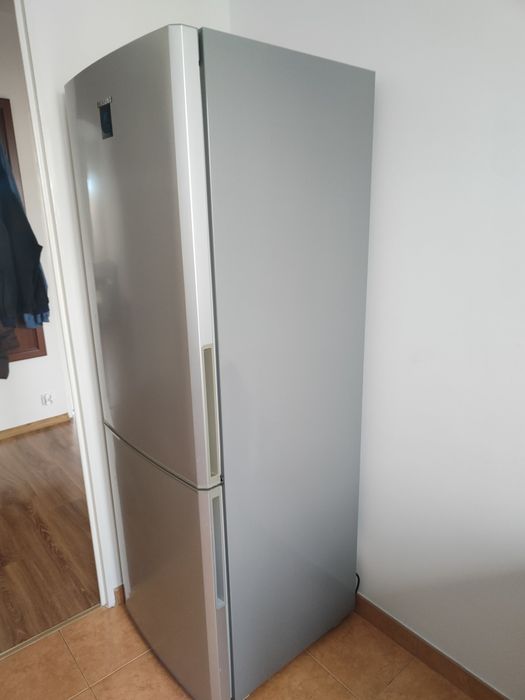 Lodówka zamrażarka Samsung sprawna w dobrym stanie
