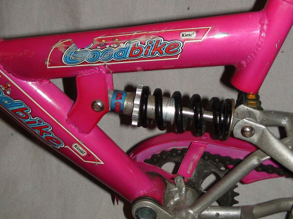 Różowy rower BMX na kołach 16" z tylną amortyzacją, torpedo, podpórki