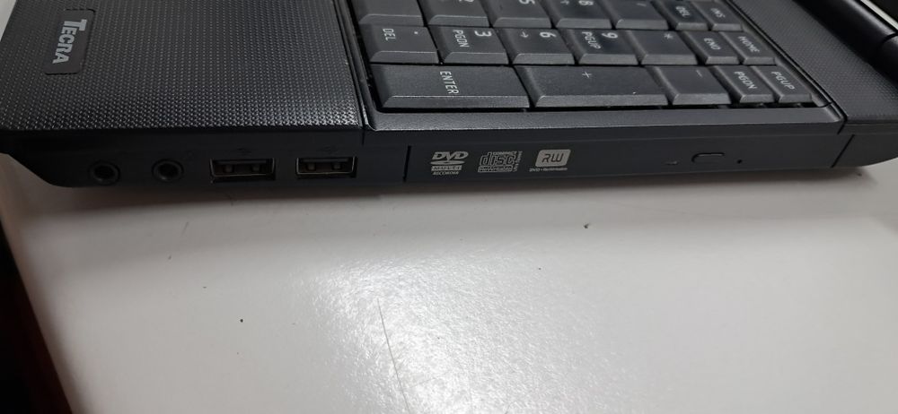 Toshiba tecra a11 i5 6gb ram 256ssd