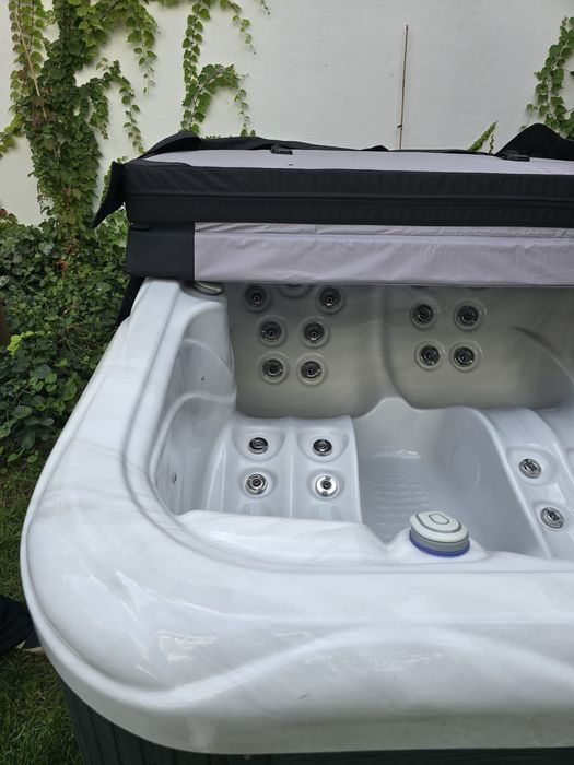 Jacuzzi Wellis Mars P&P novo com garantia