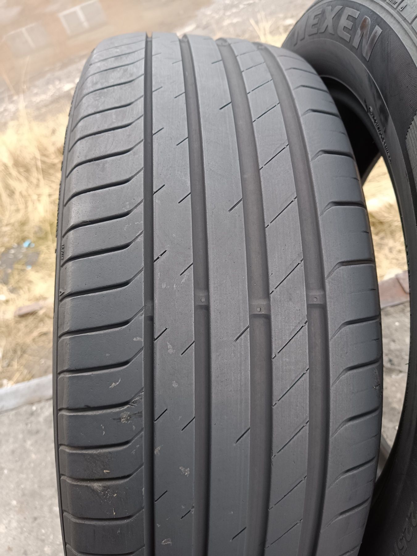 Літні шини Nexen 225/55 R19 резина Р19