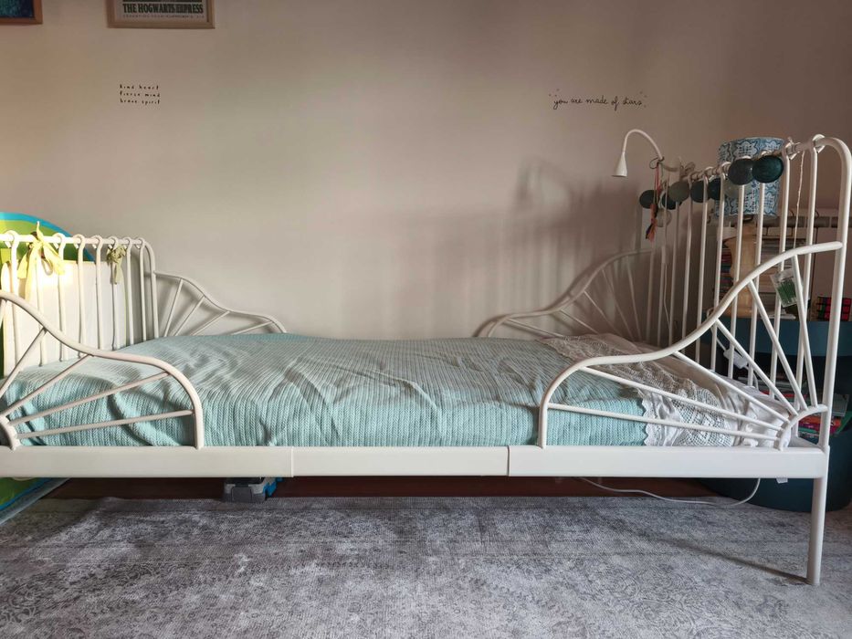Cama Minnen extensível criança ferro branca ikea + colchão