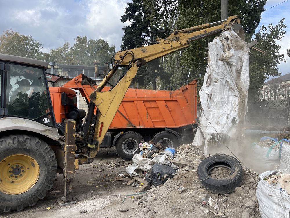 Демонтаж, вивіз будівельного сміття . Вивіз любоуго хламу