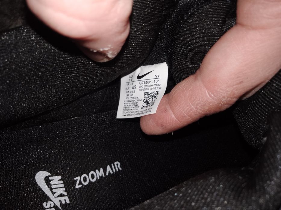Кроссовки nike 42 размер