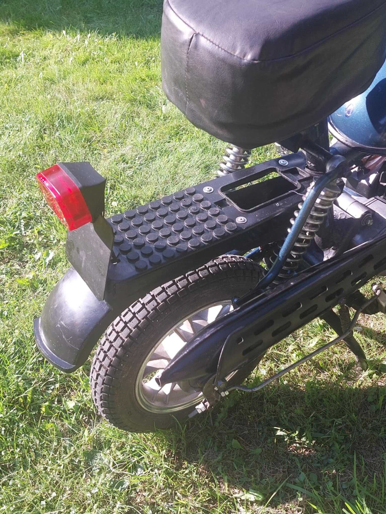 Motorynka M2  w dobrym stanie - 1984, pojemność 50cc