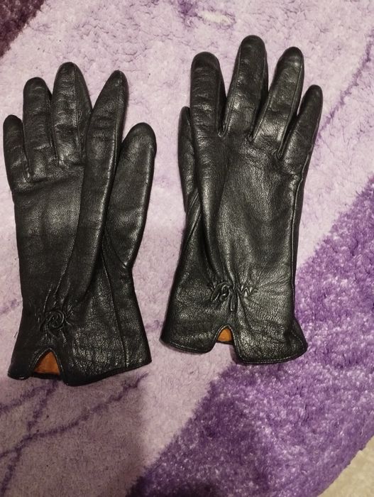 Перчатки жіночі шкіряні