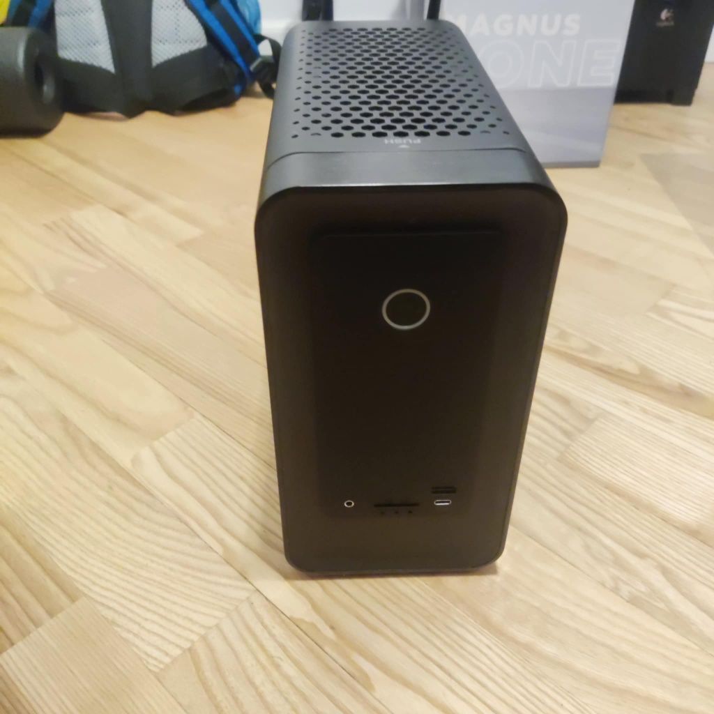 Komputer Zotac Magnus