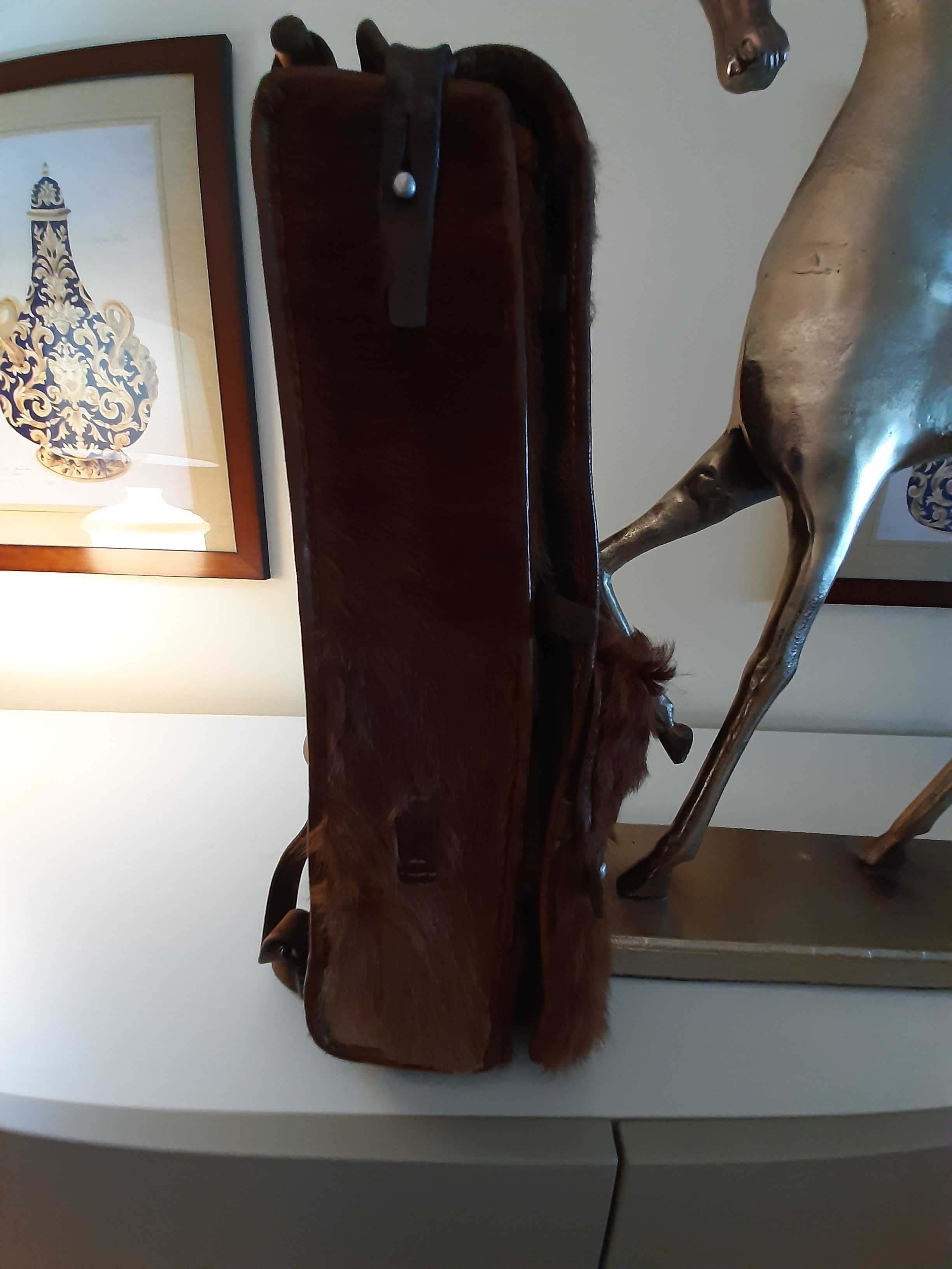 Mochila Militar do Exército Suíço datada de 1944