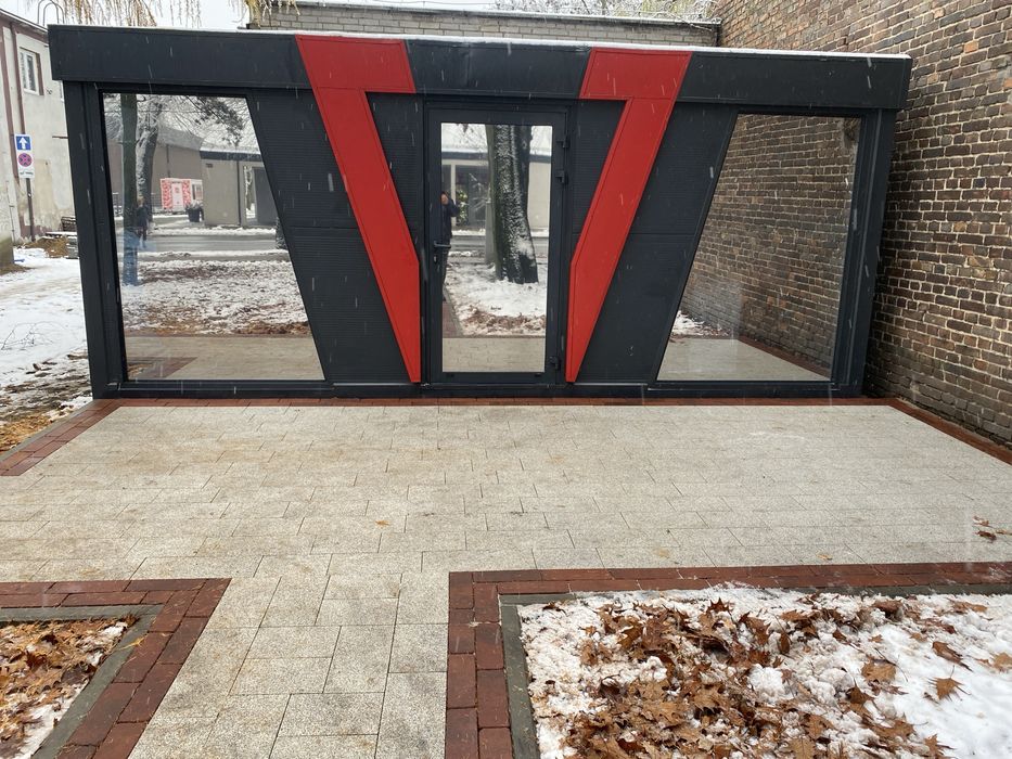 Lokal w centrum miasta * do wynajcia * 20 metrow * zaplecze sanitarne