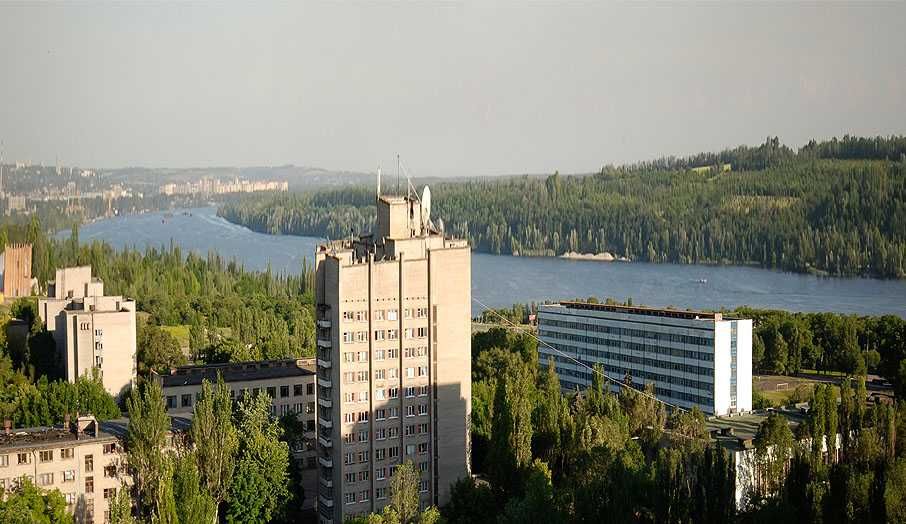 1к квартира посуточно. Вознесеновский. 6, 10 горбольница. Вид на реку