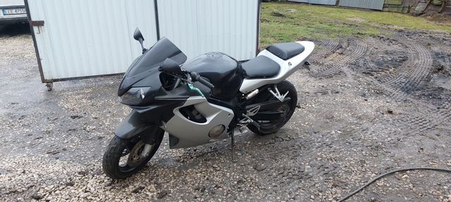 Honda 600 cbr f4i a2