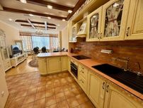 Продажа 2к с ремонтом Мост Сити