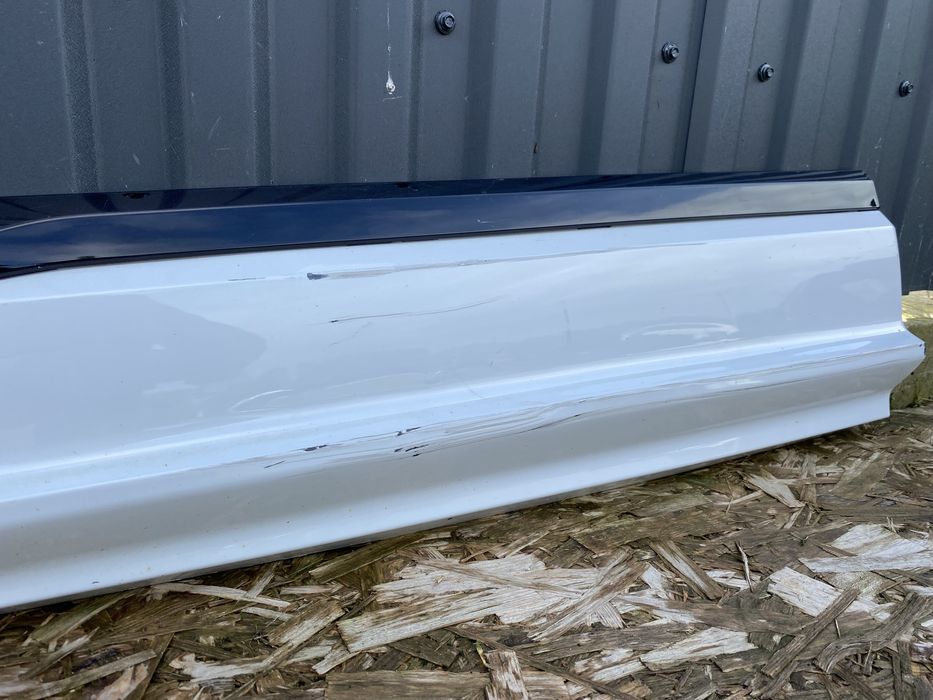 Накладка дверей передня ліва Audi Q7 II