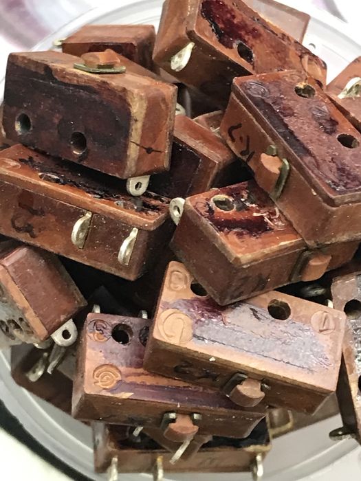 Ламєлі з планок Памяті жовте покриття та інші матеріали на афінаж