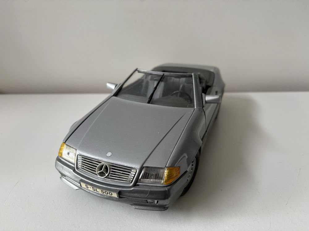 Model Mercedes 500SL 1:18 Maisto (bburago welly)