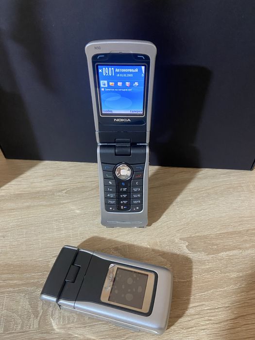 Мобильный телефон Nokia N90